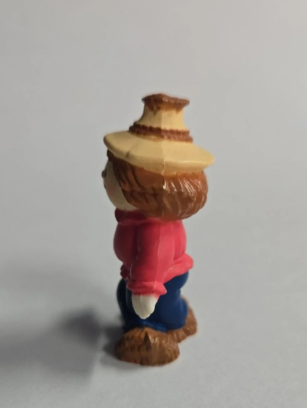 Vntg Russ Berrie & Co Inc. Red/Blue Scarecrow Figurine EUC 1.75